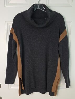 o s t Charcoal Gray and Brown Knit Sweater.  Size Small